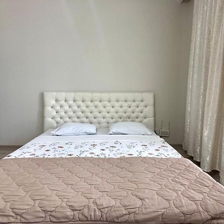 1 Комнатная Драмтеатр 1Bedroom Apartment Ustʼ-Kamenogorsk Zewnętrze zdjęcie