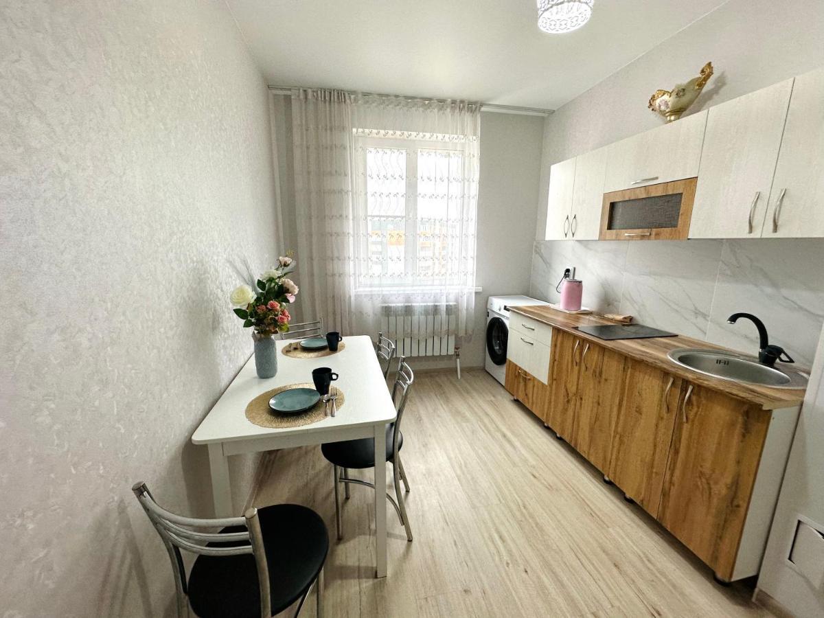1 Комнатная Драмтеатр 1Bedroom Apartment Ustʼ-Kamenogorsk Zewnętrze zdjęcie